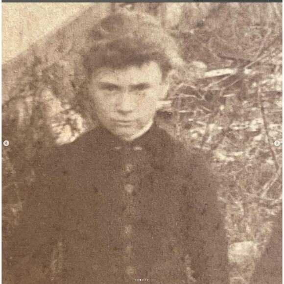 Antique Cabinet Card 1800s Photo Rural Farm Family Cows Reading PA Creepy - Picture 3 of 6